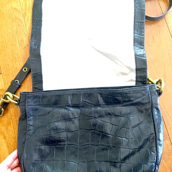 Badgley Mischka Black and Cream Crossbody Purse - Picture 4 of 8